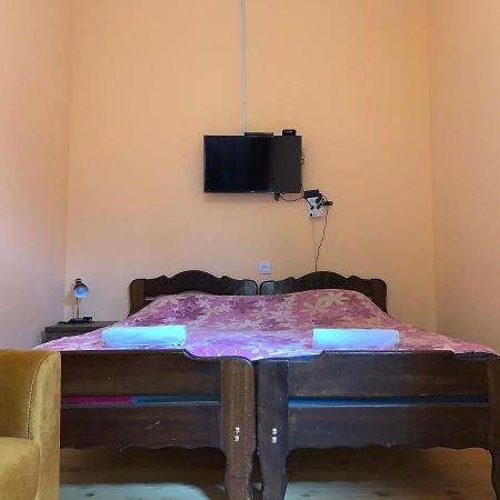 Hotel Kakhaberi Tetritskaro Екстер'єр фото