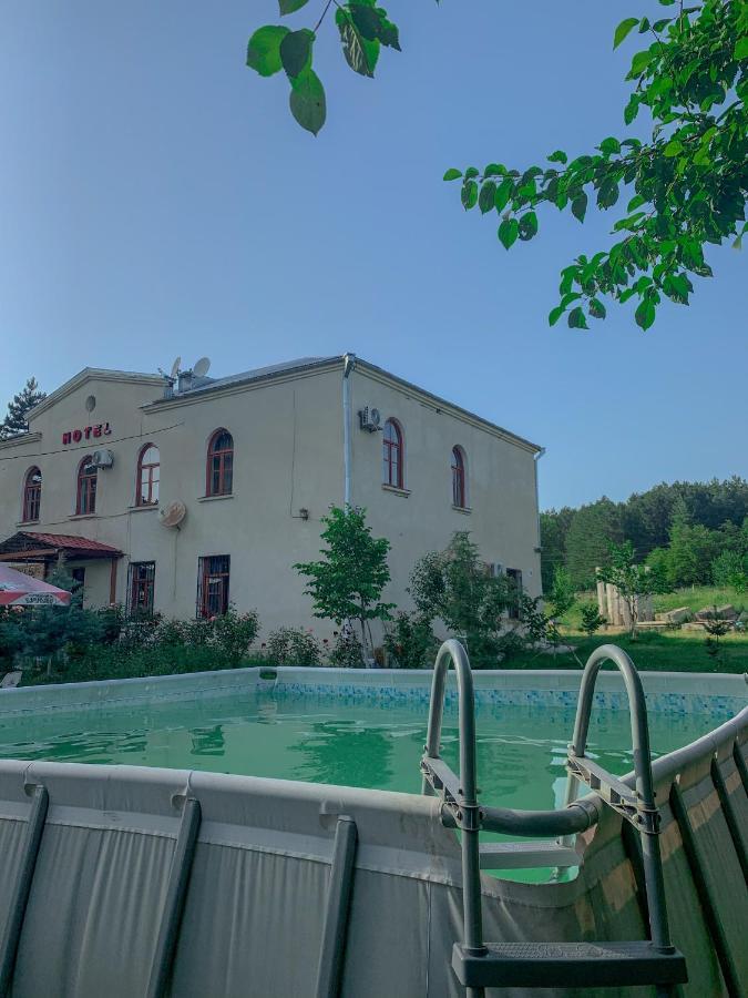Hotel Kakhaberi Tetritskaro Екстер'єр фото