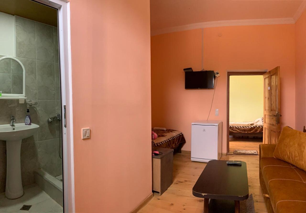 Hotel Kakhaberi Tetritskaro Екстер'єр фото