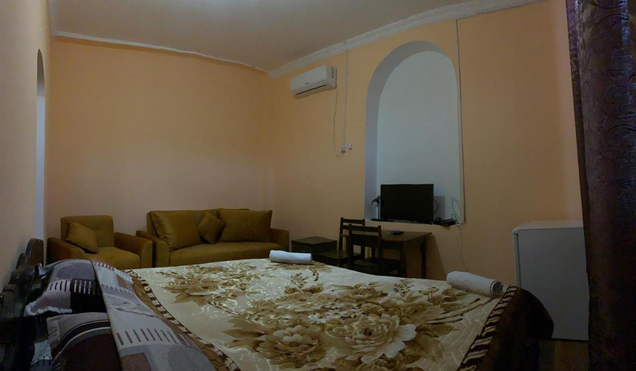 Hotel Kakhaberi Tetritskaro Екстер'єр фото