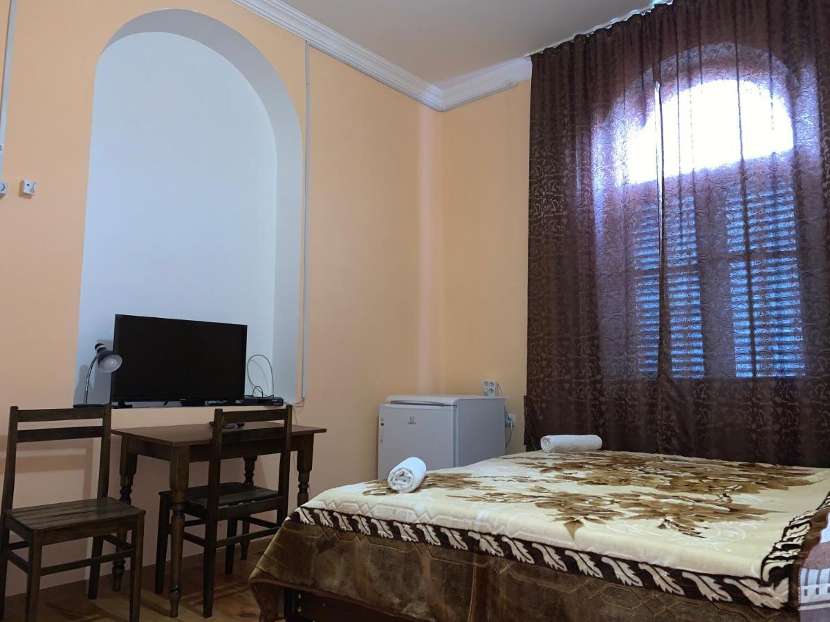 Hotel Kakhaberi Tetritskaro Екстер'єр фото