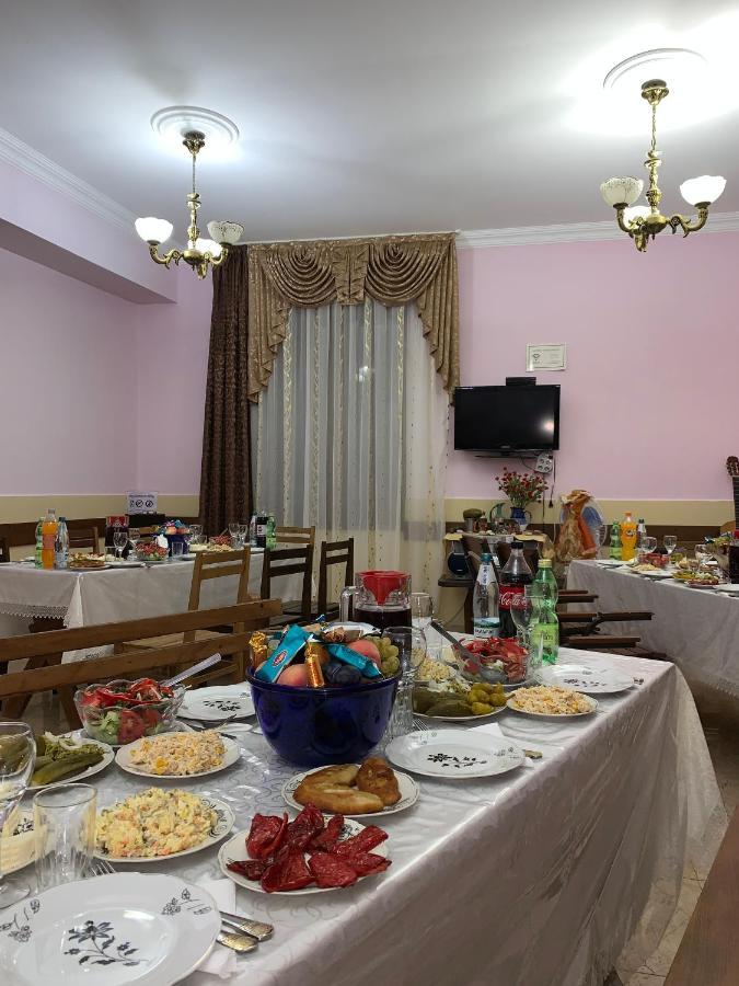 Hotel Kakhaberi Tetritskaro Екстер'єр фото