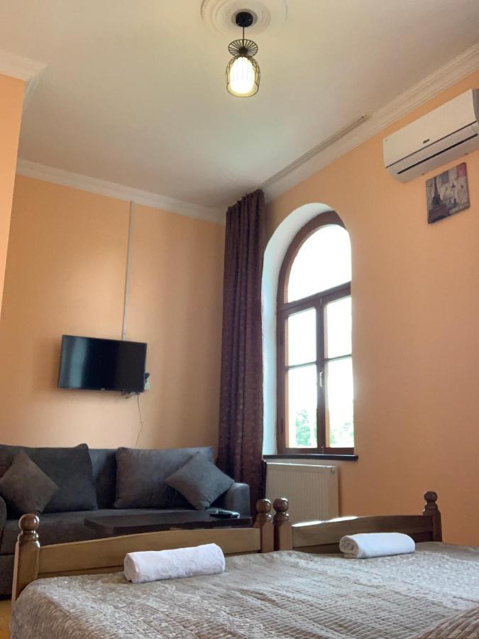 Hotel Kakhaberi Tetritskaro Екстер'єр фото